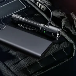 Fenix TK11R ladattava taskulamppu