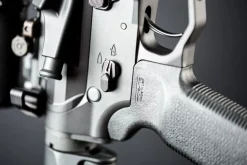 Radian Talon AR-15 kaksipuolinen varmistin