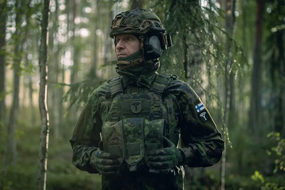 Varusteleka kypäränpäällinen